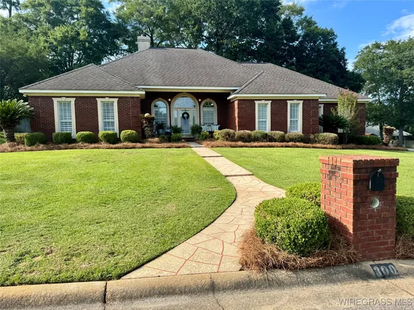300 Wellston Dr, Enterprise, AL 36330