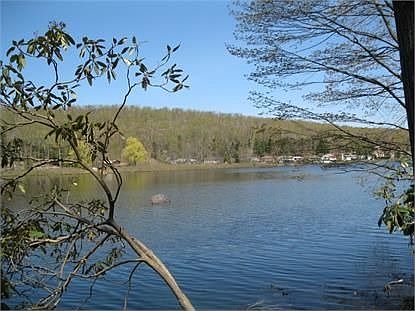 1st image of 88 E Shore Trl