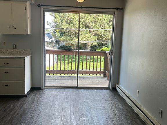 2nd image of 604 Terry St #604