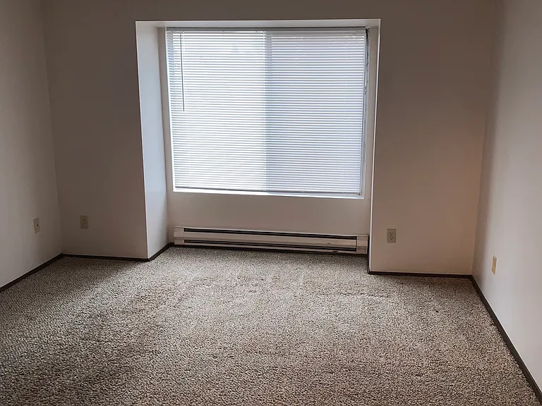 Hidden Lake Apartments — Photo 24