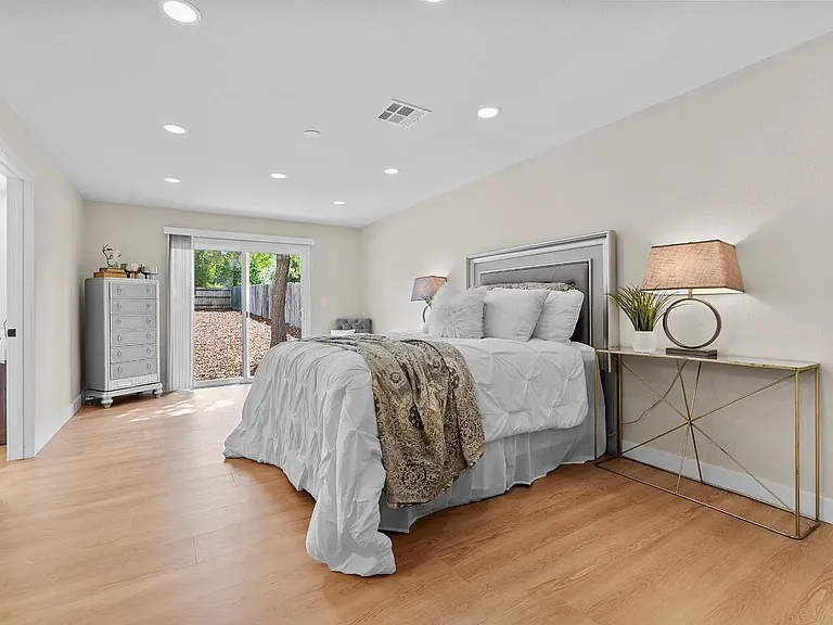 8366 Madison Ave — Photo 5