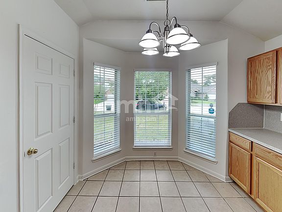4th image of 409 Mystic Glen Loop