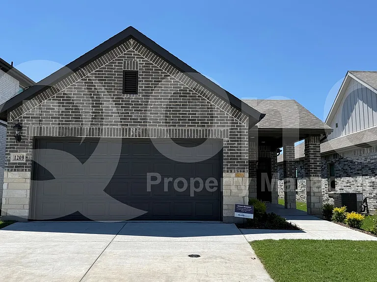 1209 Bridgewalk Dr — Photo 3