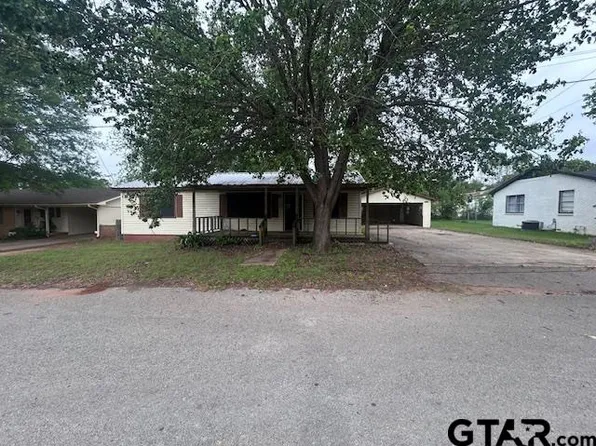 304 Butler St, Arp, TX 75750
