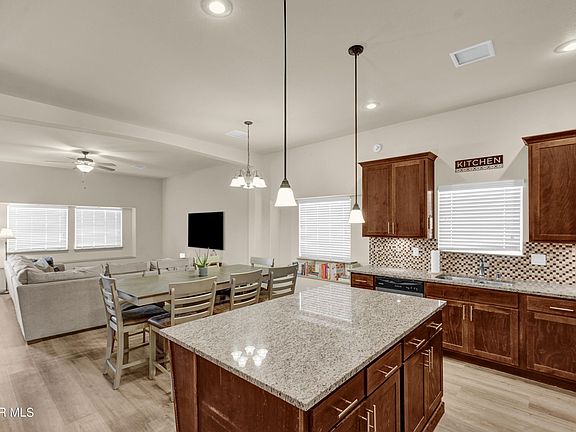 2nd image of 3865 Loma Brisa Dr