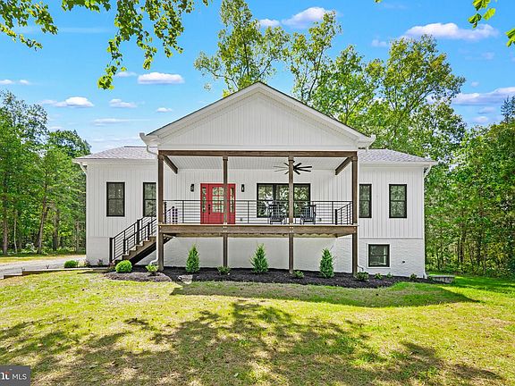 3rd image of 9653 Woodbrook Ln