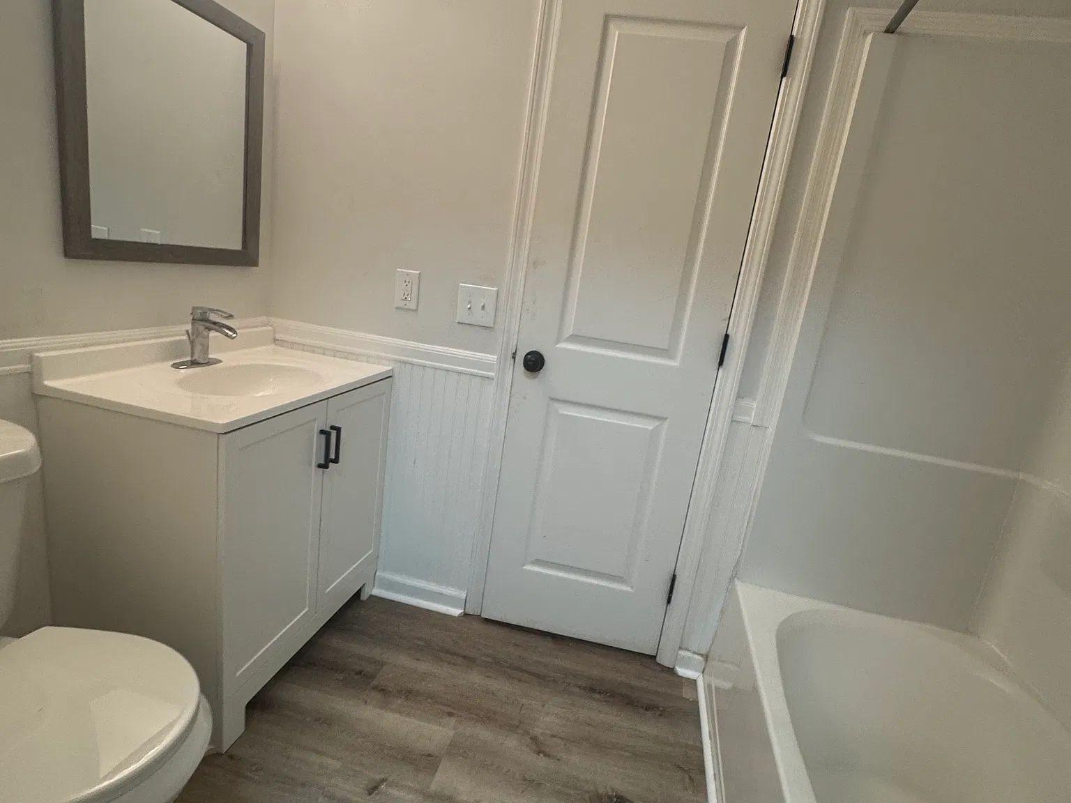 3 bed, 1158 sqft, $2,100 — Photo 2