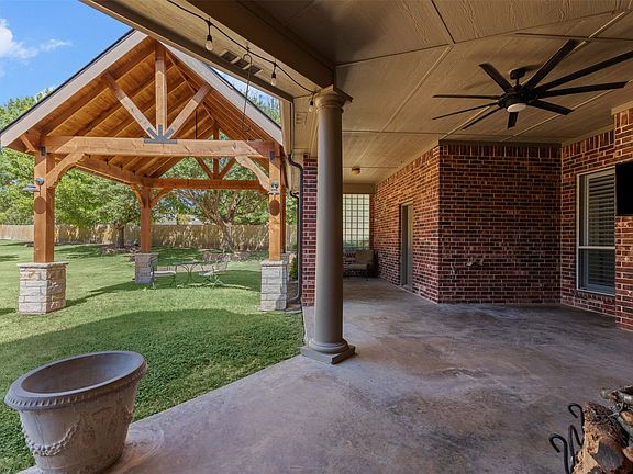5th image of 441 Country Ridge Ln