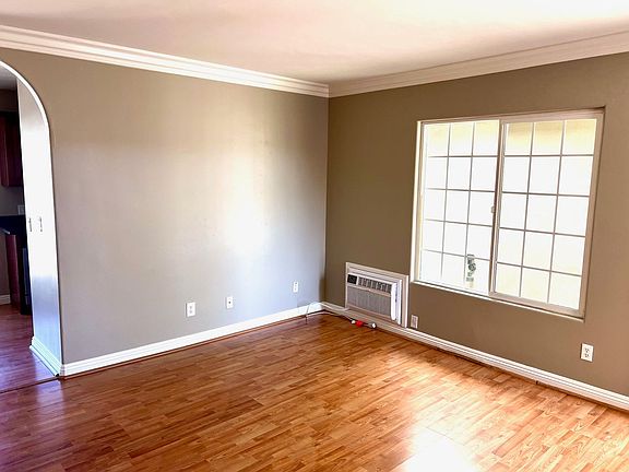 4th image of 4655 Ohio St Unit 15
