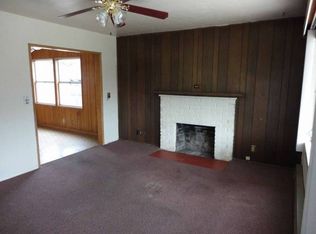 2490 McKnight Dr, Lemon Grove, CA 91945