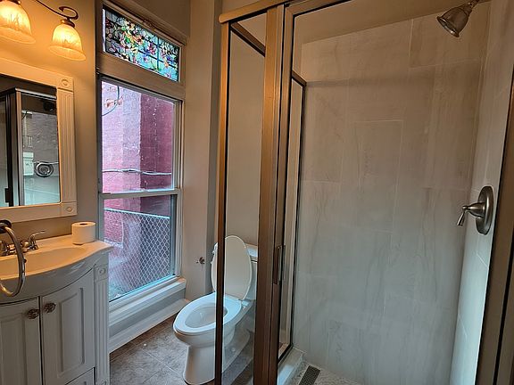 5th image of 344 Ilchester Ave