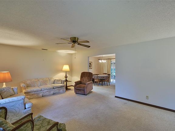 5th image of 12104 SE 61st Ct