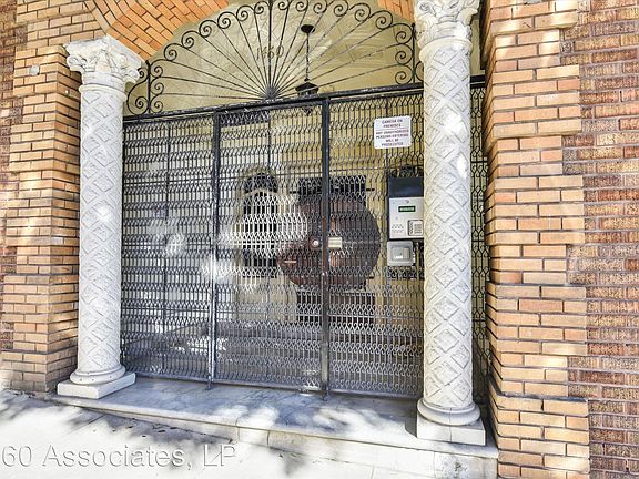 3rd image of 1460 Golden Gate Ave APT 3