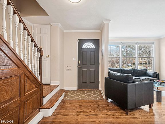 4th image of 8556 Hamlin Ave