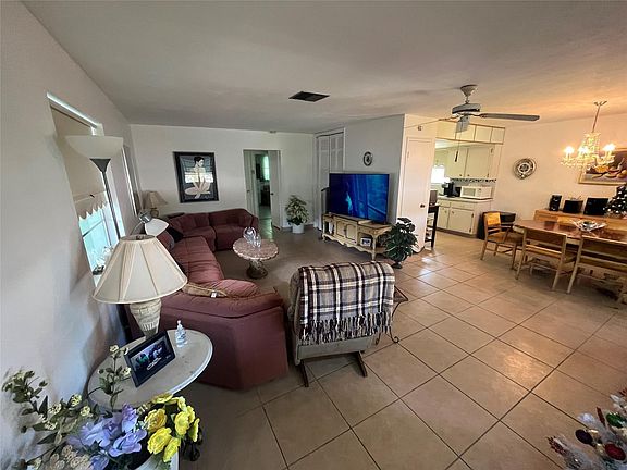 5th image of 2428 Taylor Street #12