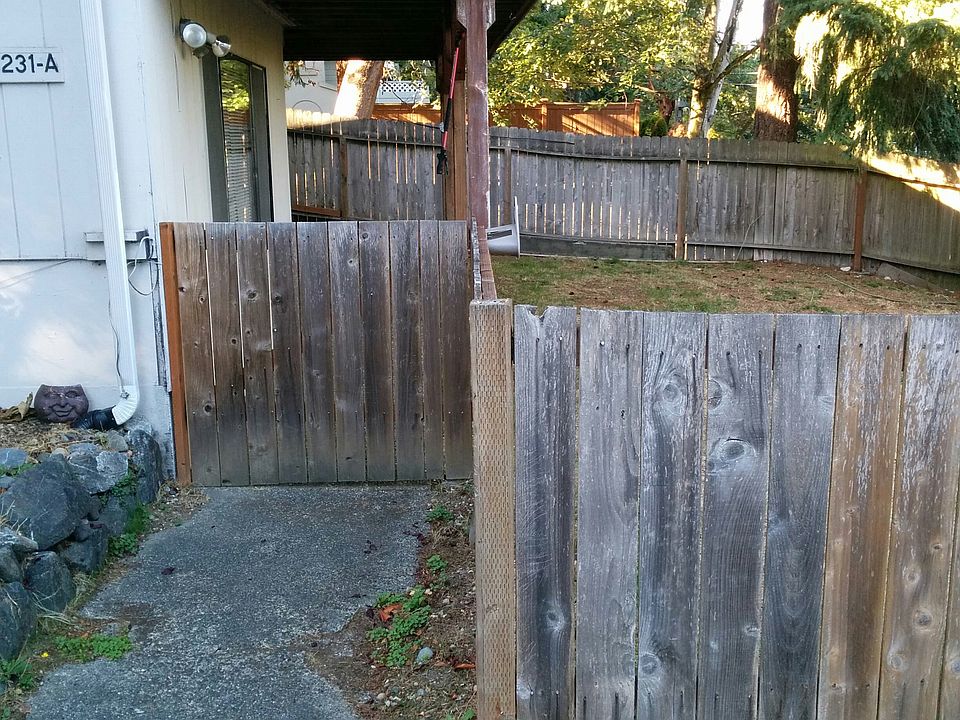 1st image of 19231A 14th Ave NE