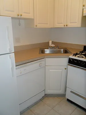 Rented by CitySites Real Estate Group | media 15