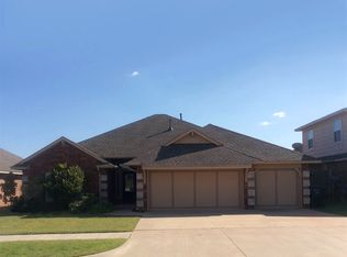 2420 NW 152nd St, Edmond, OK 73013