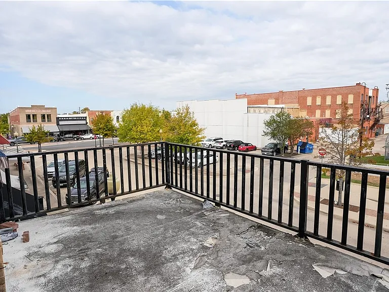 112 Farquhar St #1 — Photo 15