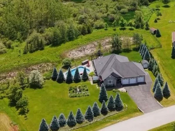17 Brolley Cres, Essa, ON L0L 2N2