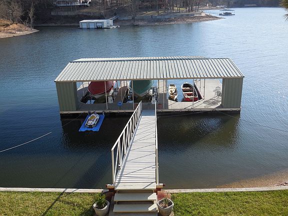 3 slip dock