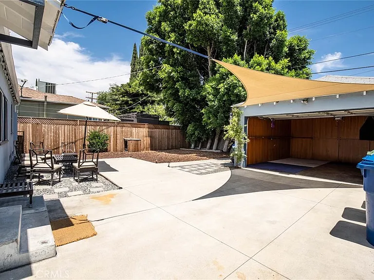 4444 Tujunga Ave — Photo 4