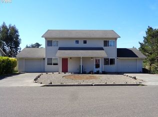 1322 Sanford St, Coos Bay, OR 97420