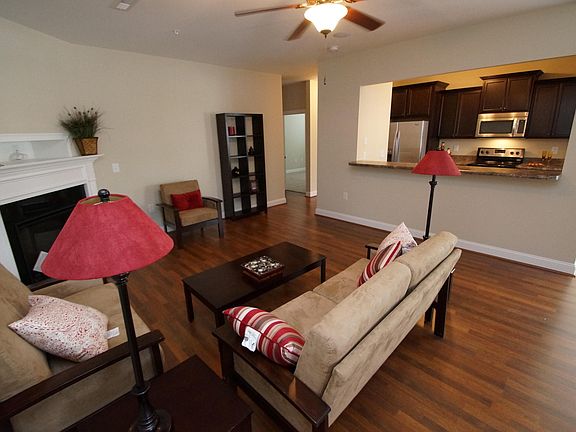 3rd image of 1917-102 Covengton Way #104