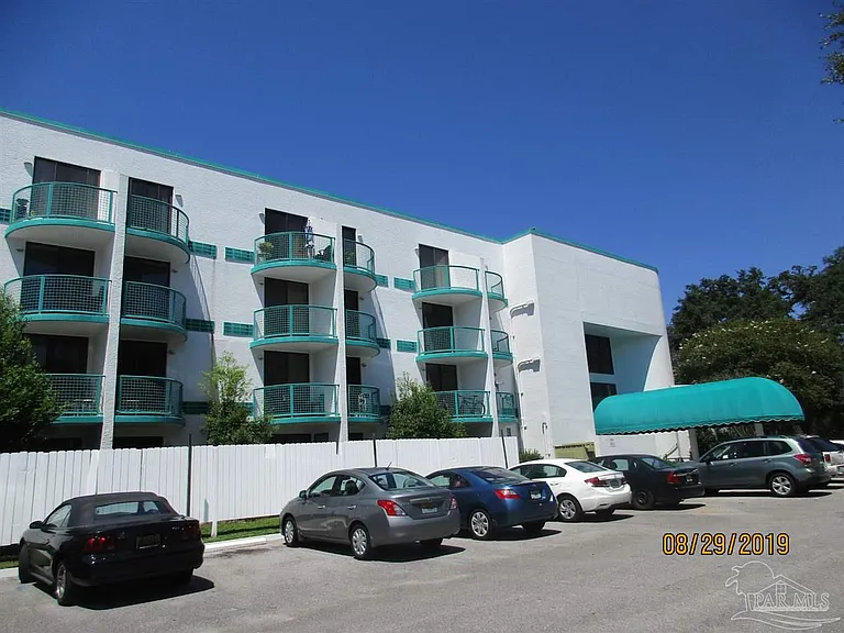 201 S Stillman St #401 — Photo 2