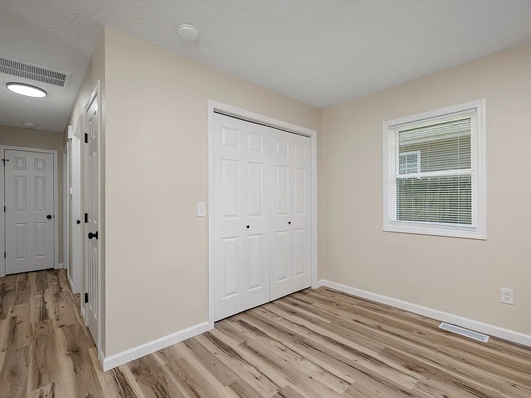 1649 N Patterson Ave — Photo 10