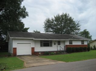 105 Pierce St, Paris, AR 72855