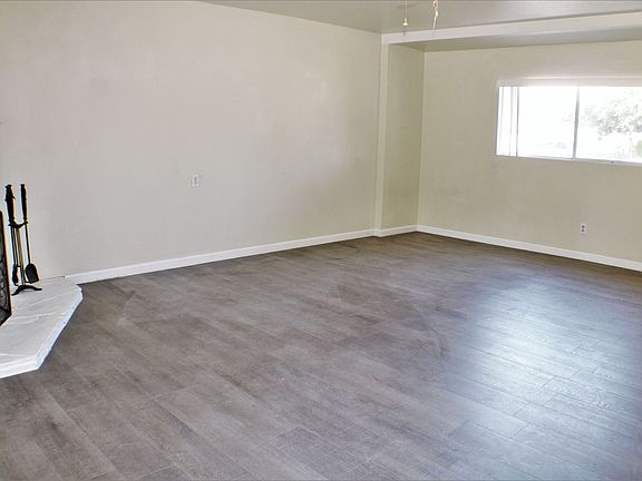4th image of 1318 & 1320 El Tejon Ave #1320