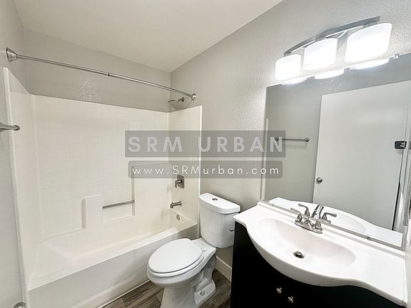 4th image of 6-4110 30th St