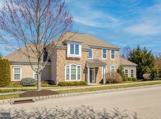 201 Goldenrod Dr, Lansdale, PA 19446