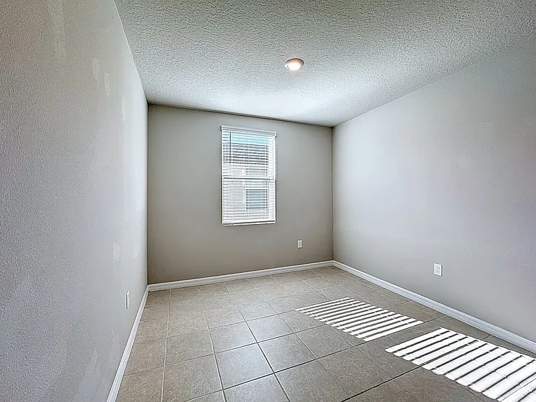 5251 Meredrew Ln — Photo 7