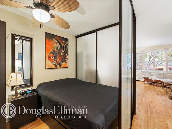3rd image of 2 King St APT 2C
