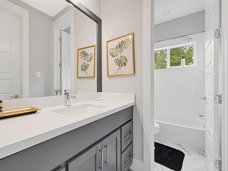 407 Yale Oaks Ln — Photo 18