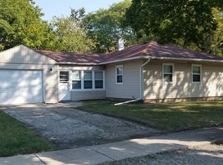 2704 Ridge Ave, Rockford, IL 61103