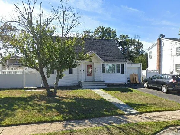 552 18th Street, West Babylon, NY 11704