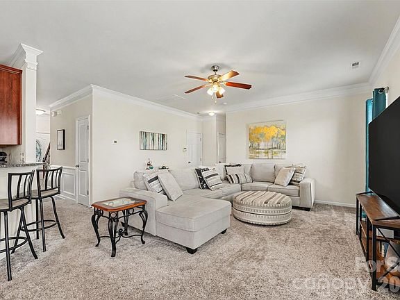 4th image of 155 Saye Pl