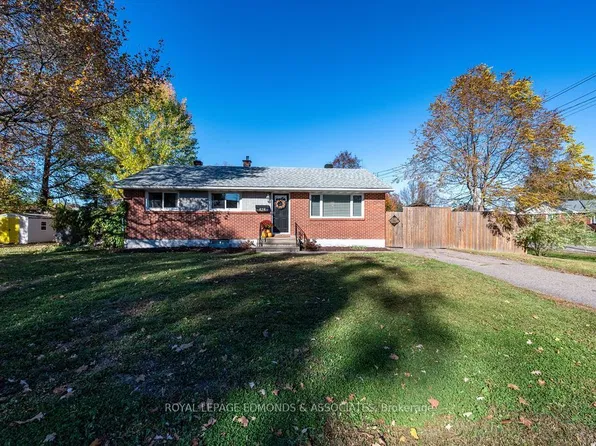 525 Irving St, Pembroke, ON K8A 2T8