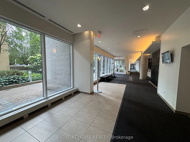 15 Singer Ct #916 — Photo 21
