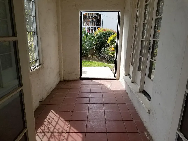 1147 S Victoria Ave — Photo 9