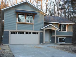 634 Central Bay Ave, Holland, MI 49423