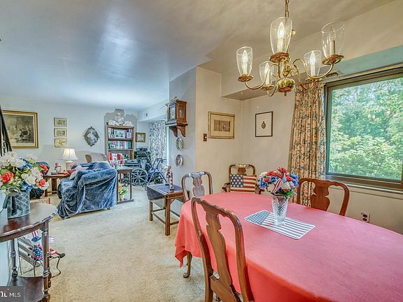 5th image of 802 Timber Crk