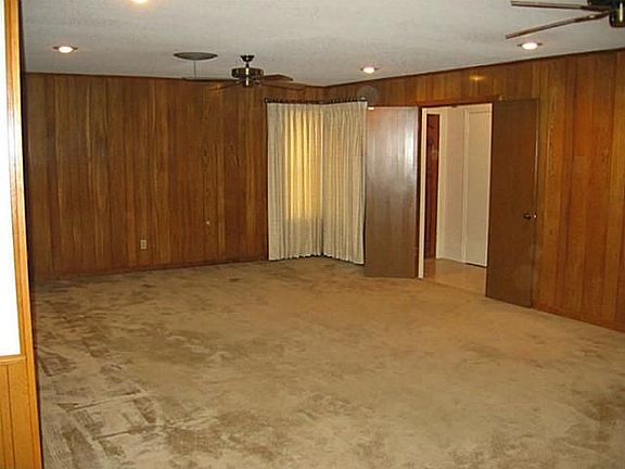 5th image of 2505 Glen Cove Dr
