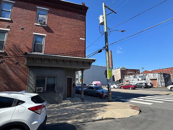3rd image of 2429 Frankford Ave Fl 1