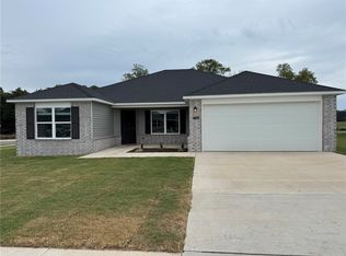 1403 E Latium St, Siloam Springs, AR 72761