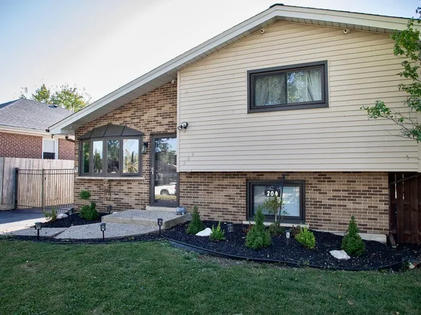 204 S Iowa Ave, Addison, IL 60101