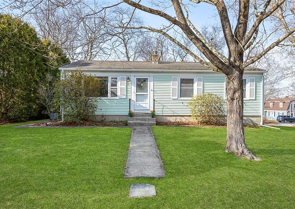 1st image of 32 Overhill Rd